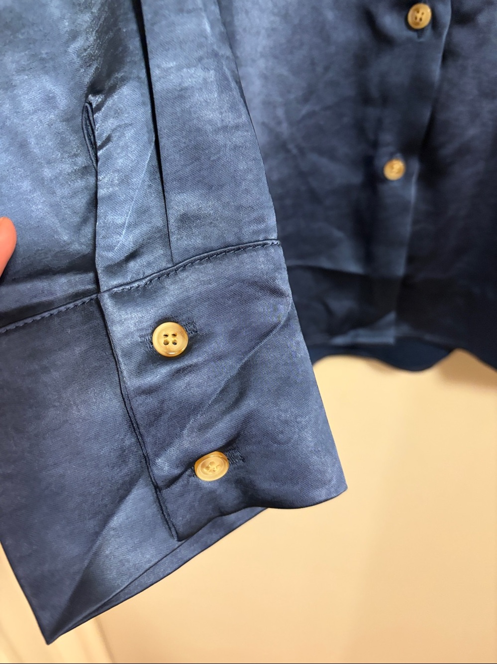 MYSTREE Satin Button-Up Shirt in Navy Blue SATIN NWT LARGE - Picture 4 of 6